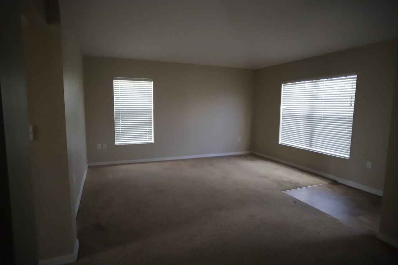 7631 Merchantville Cir - Photo 6 of 9