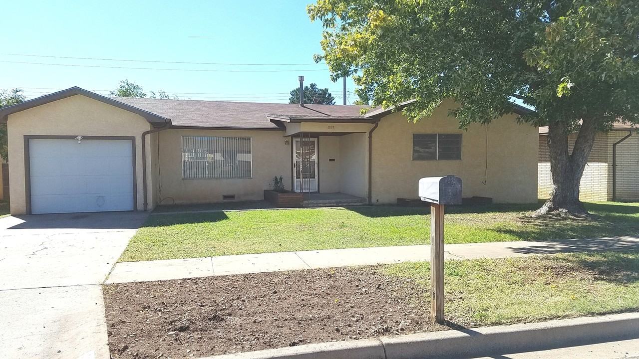 817 W Yucca Ave - Photo 2 of 20