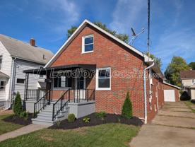 2935 Caroline Ave - Photo 1 of 1