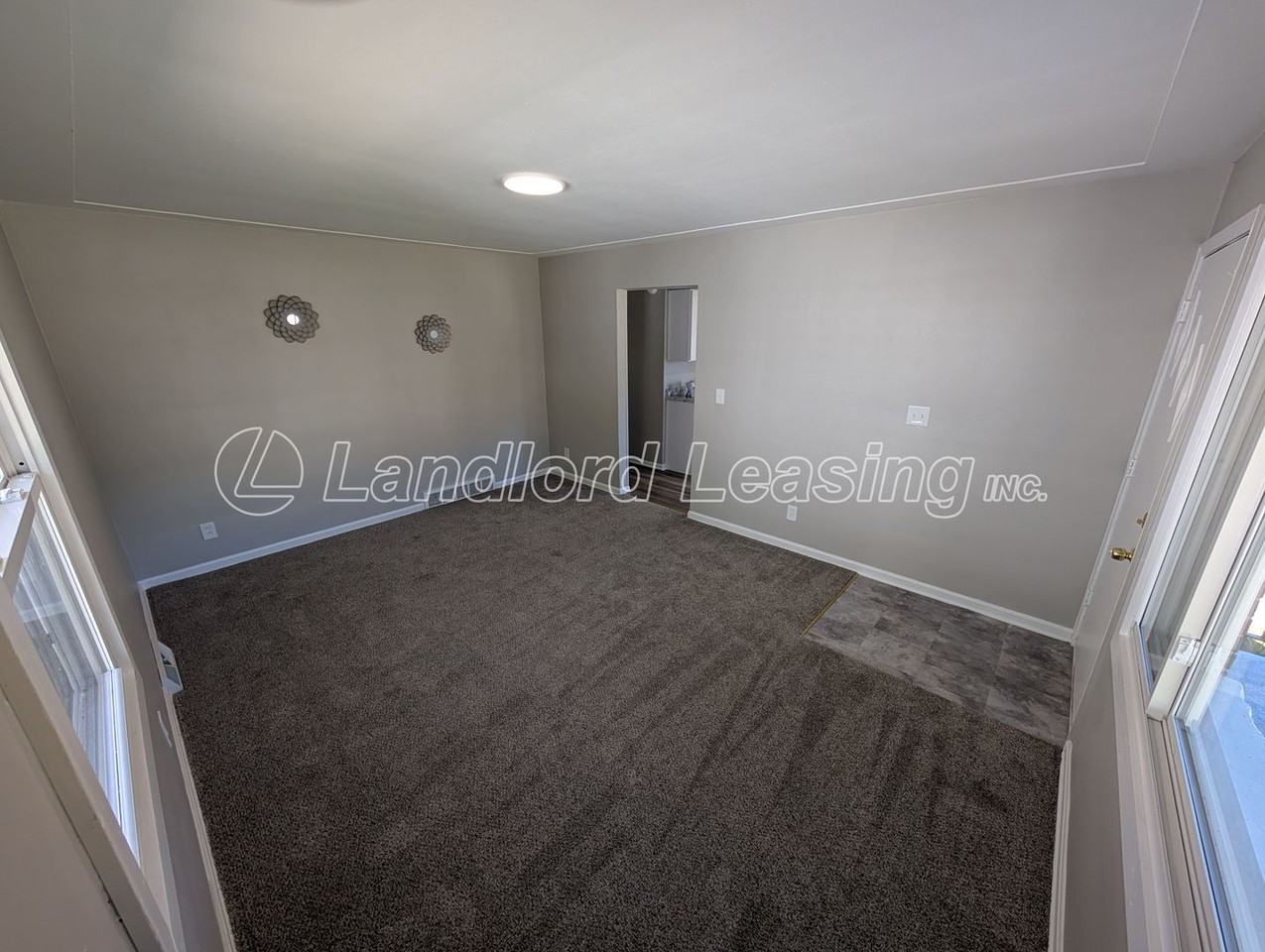 2935 Caroline Ave - Photo 2 of 18