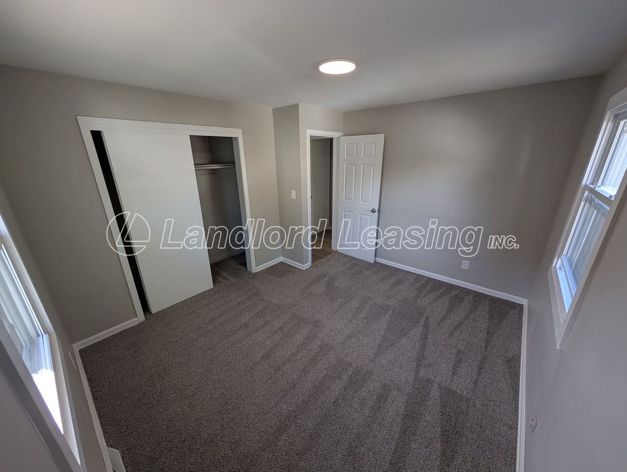 2935 Caroline Ave - Photo 7 of 18