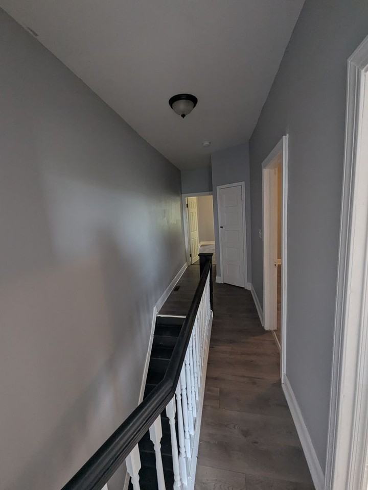 1833 W Butler St - Photo 4 of 9