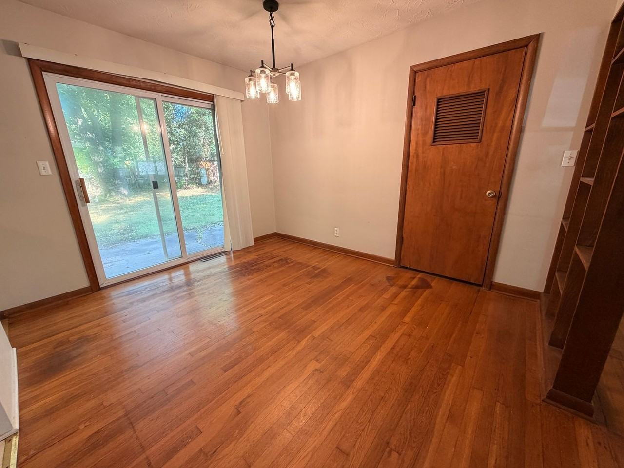 1333 S Cedarbrook Ave - Photo 4 of 27