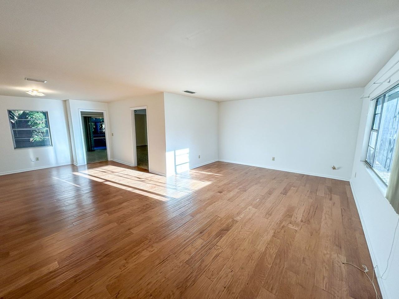 611 Ne 7th Ter - Photo 2 of 36