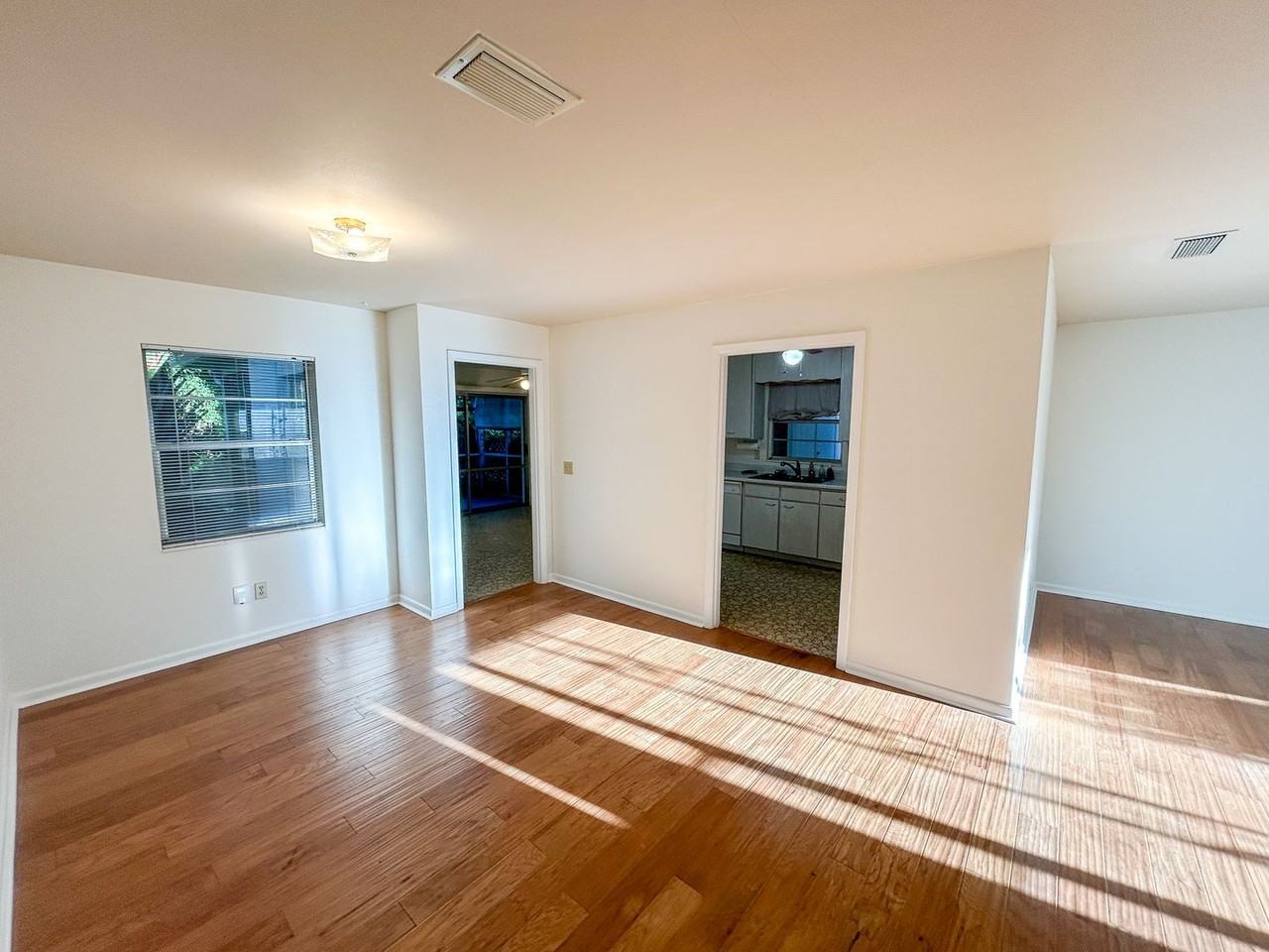 611 Ne 7th Ter - Photo 6 of 36