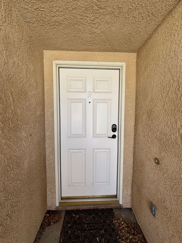 1953 Marie Ave - Photo 3 of 37
