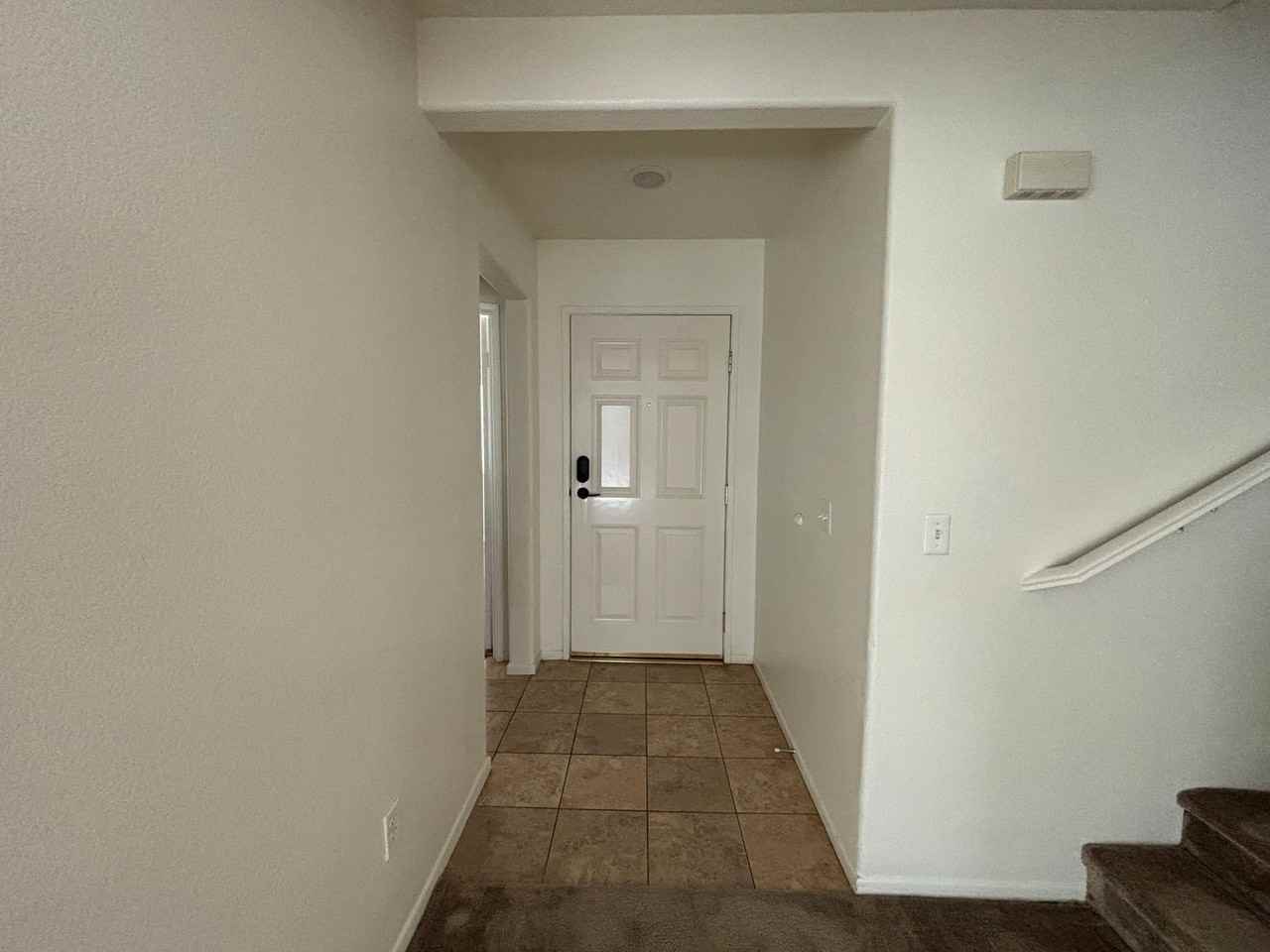 1953 Marie Ave - Photo 4 of 37