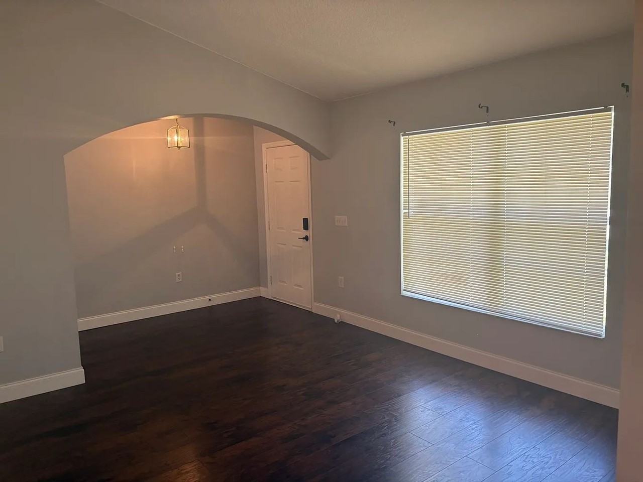 1183 S Cooper Dr - Photo 3 of 15