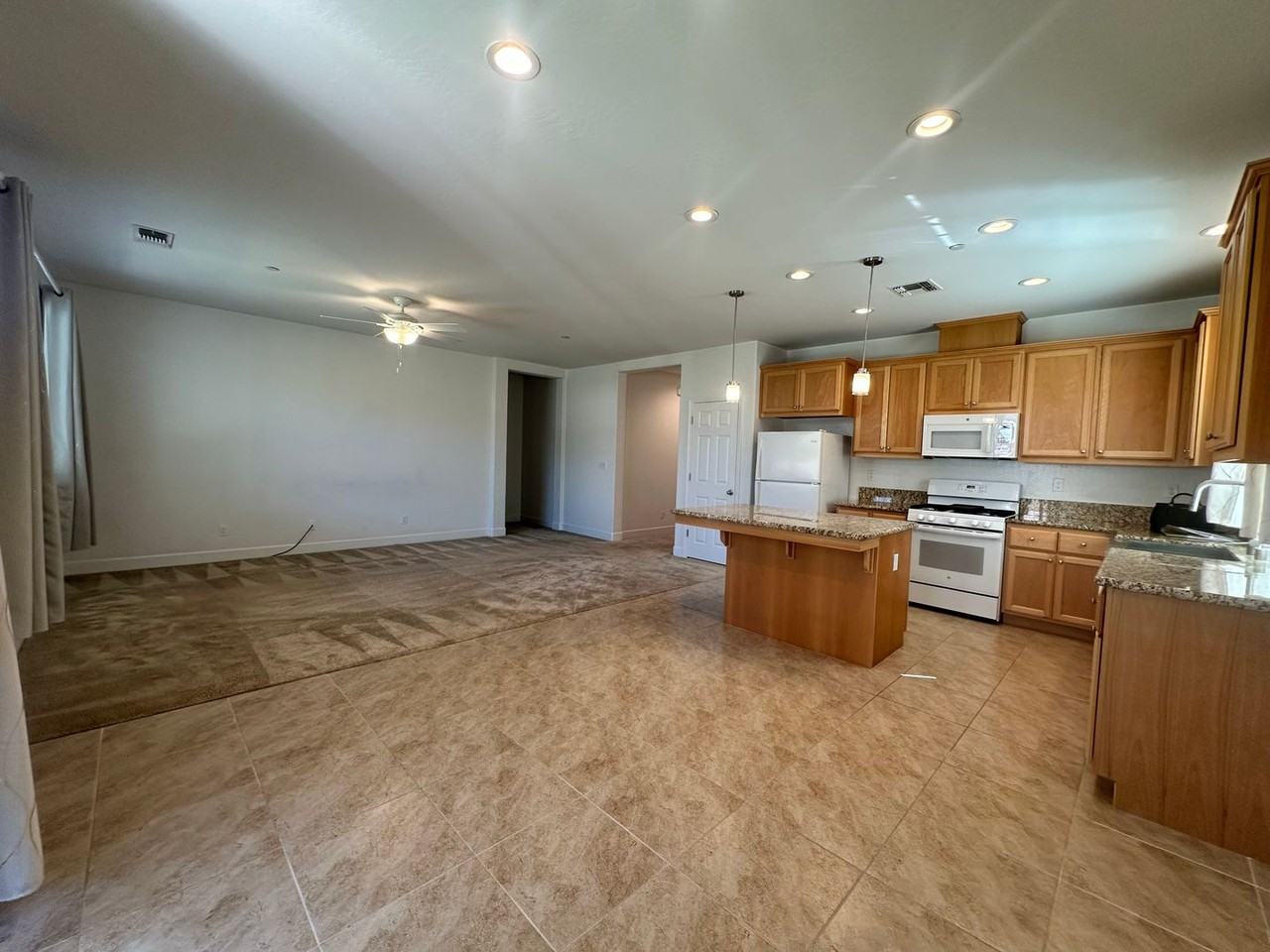 3215 S Meadowbrook St - Photo 5 of 22