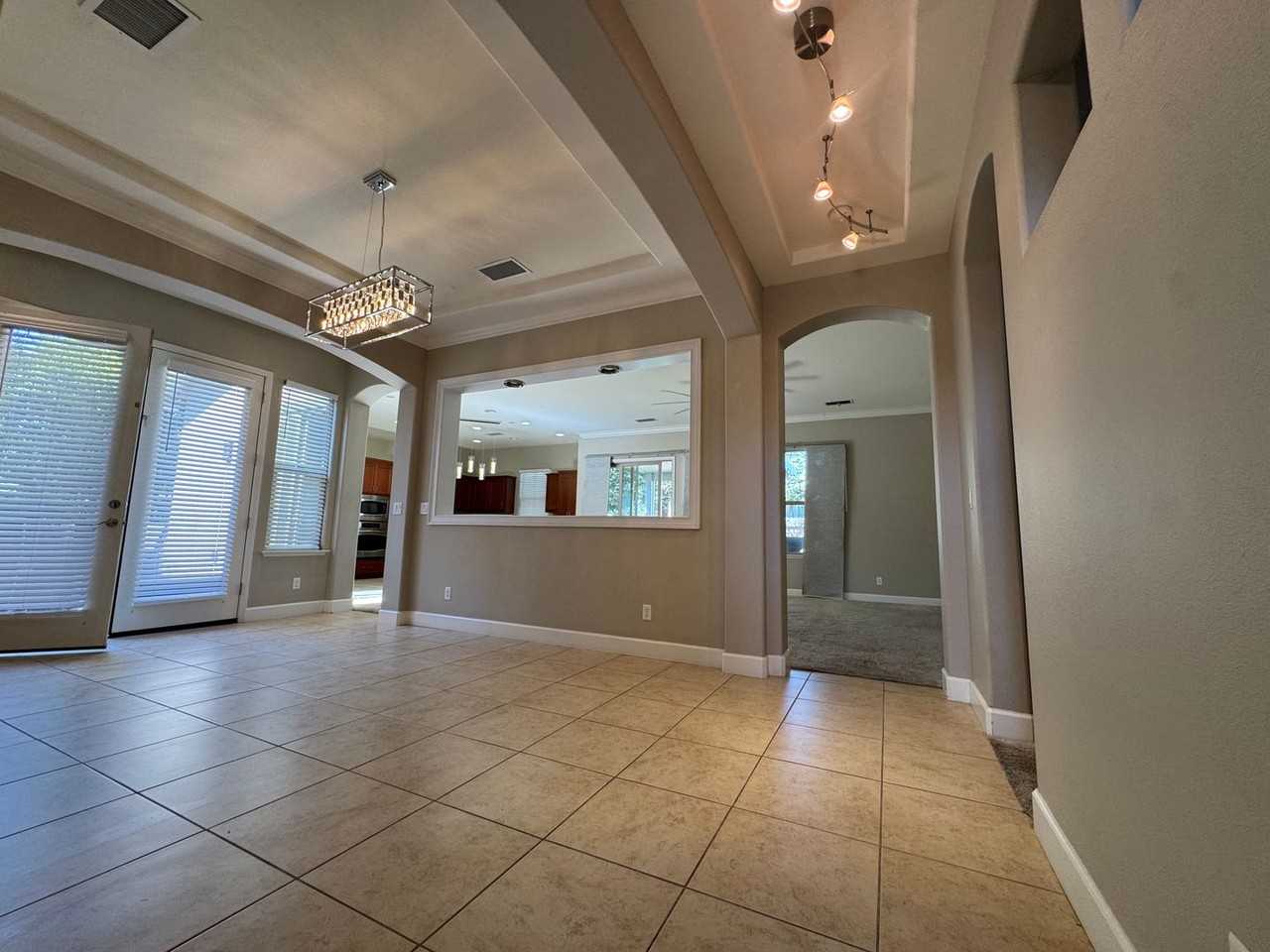 2171 Buckingham Ave - Photo 2 of 33