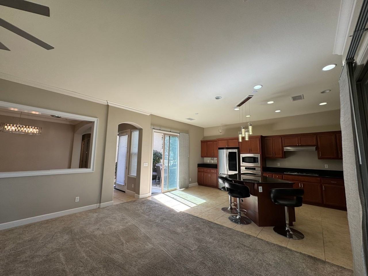 2171 Buckingham Ave - Photo 5 of 33