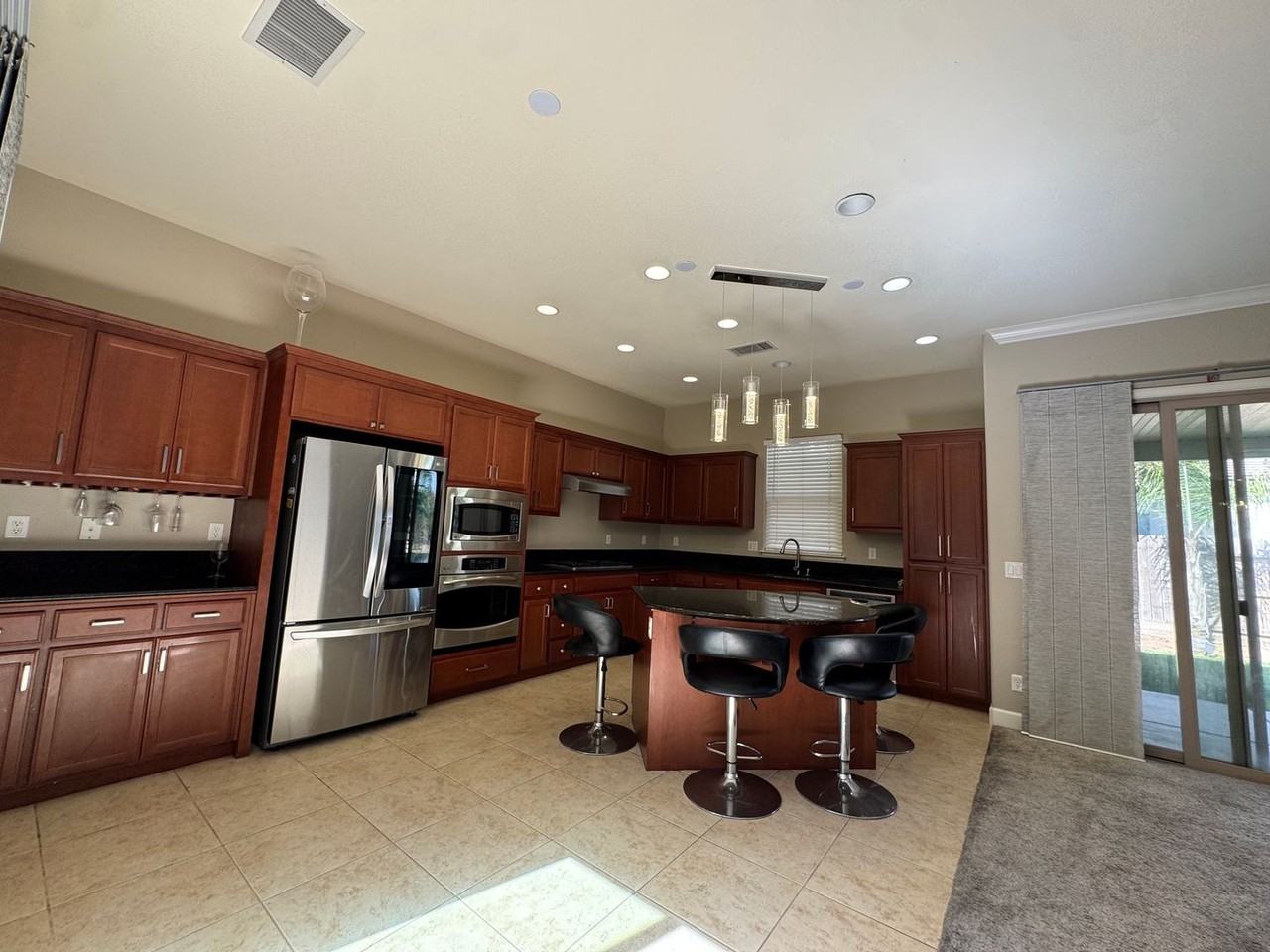 2171 Buckingham Ave - Photo 6 of 33
