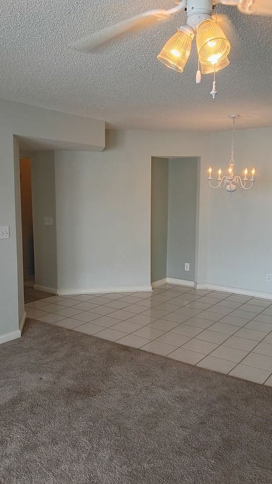 2268 Essex Dr - Photo 5 of 33