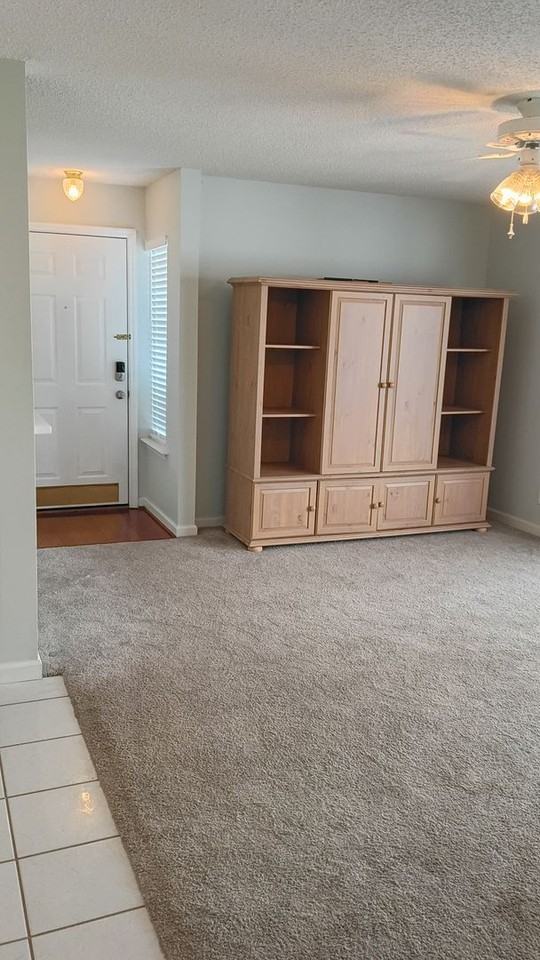 2268 Essex Dr - Photo 7 of 33
