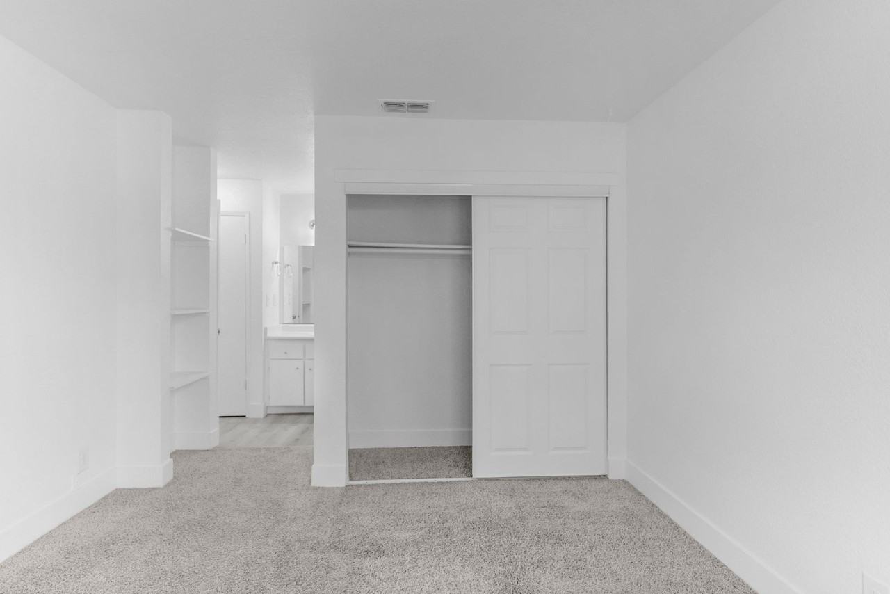 Woodbridge Place - Photo 4 of 25