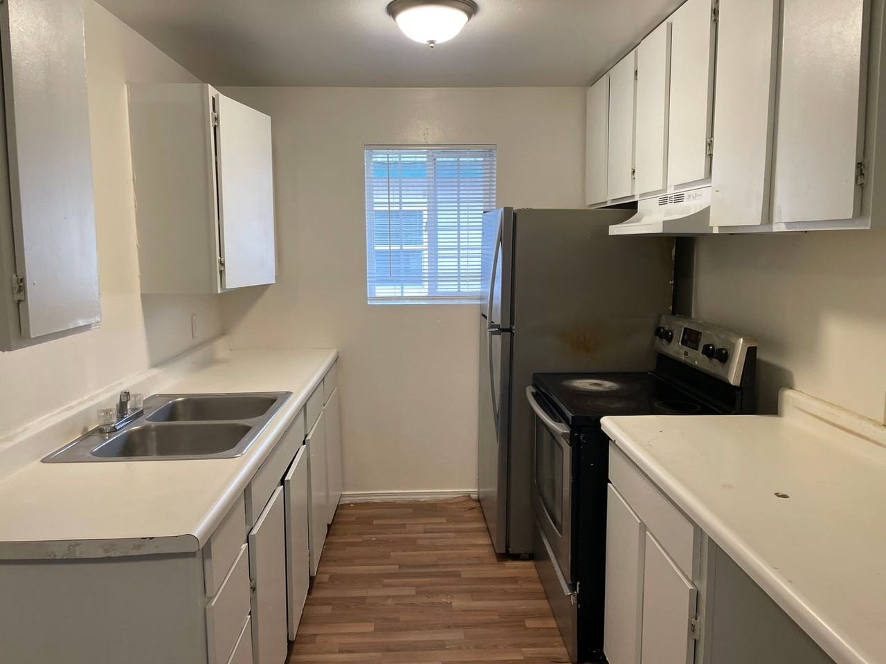 212 14th Ave SW - Photo 3 of 14