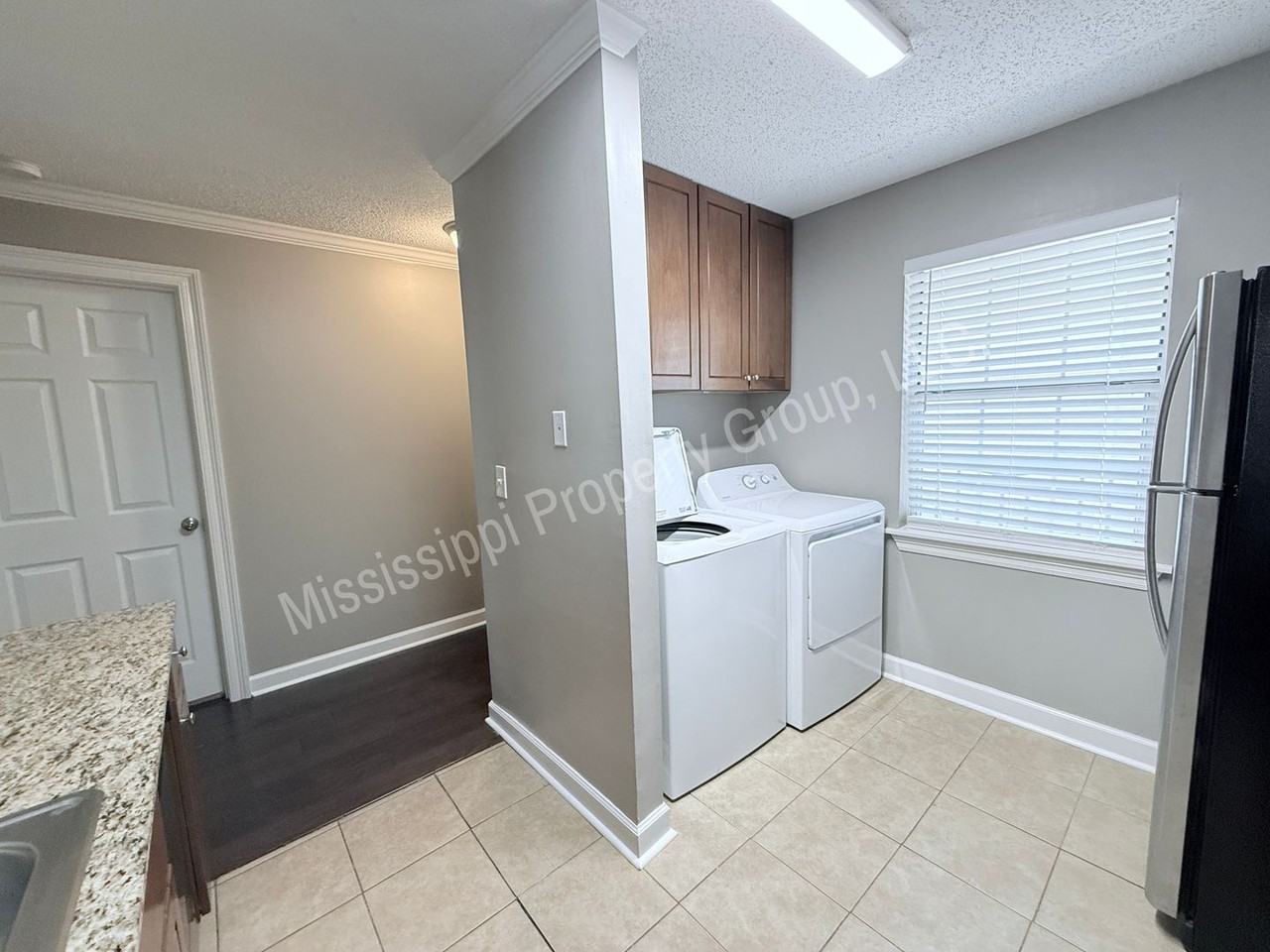 2112 Old Taylor Rd #E8 - Photo 5 of 21