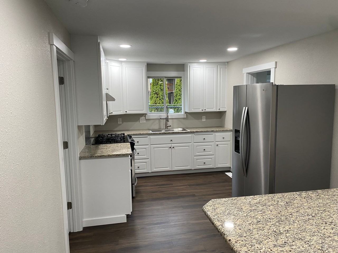 3312 E College Way - Photo 4 of 11