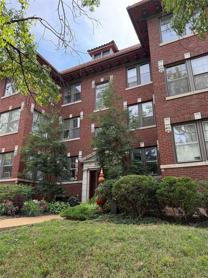 6328 6328 Northwood 2E #B - Photo 3 of 20