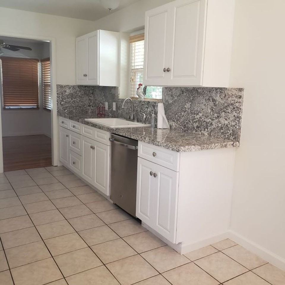 2631 17th St - Photo 5 of 12