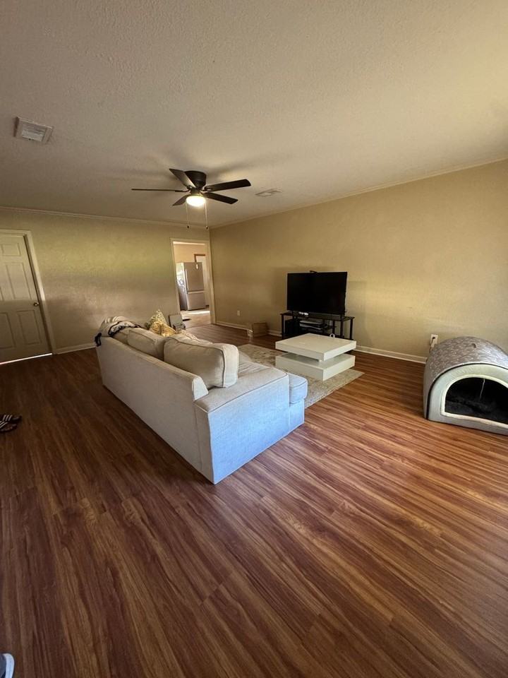 3508 Lynette Dr - Photo 4 of 10