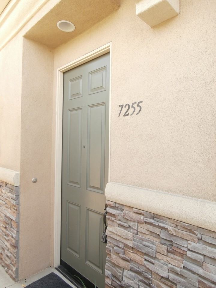 7255 Lisamarie Ct - Photo 4 of 36