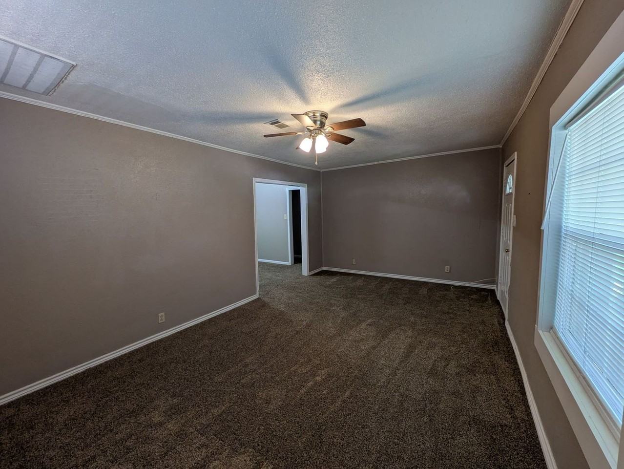 3100 30th St - Photo 2 of 11