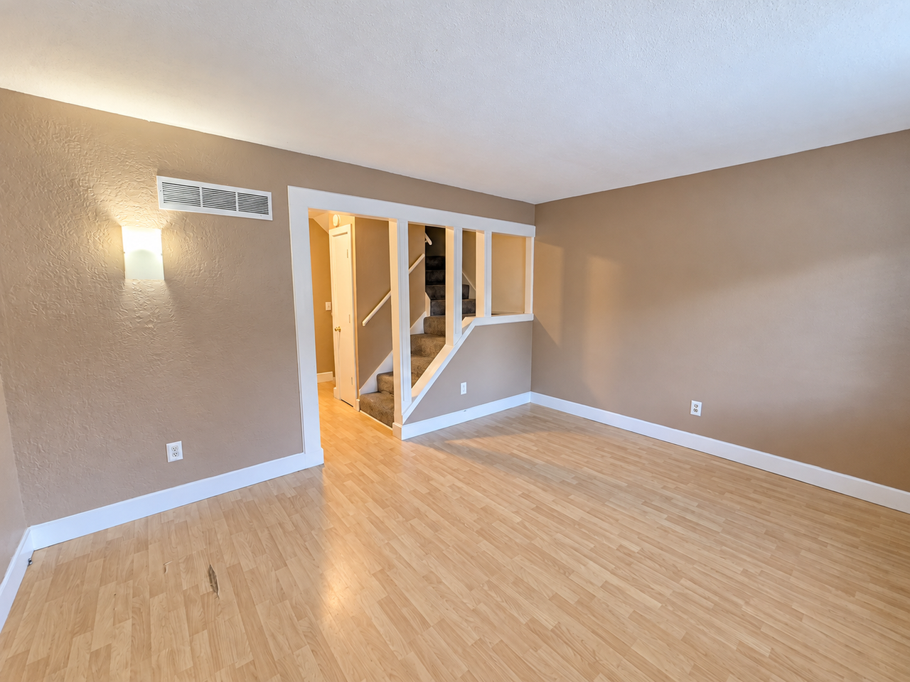 10021 W 52nd St - Photo 2 of 16