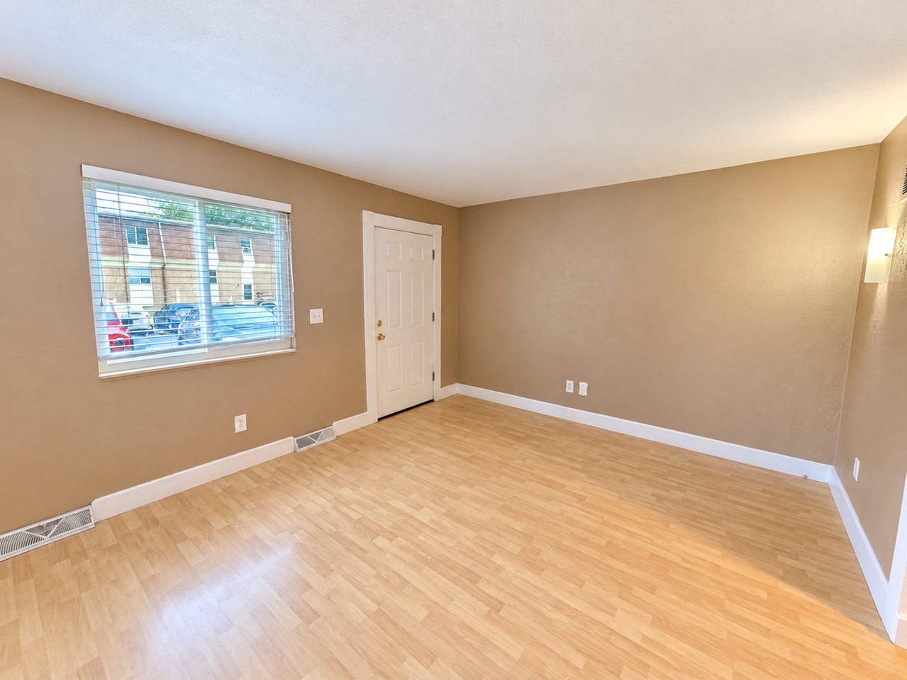 10021 W 52nd St - Photo 3 of 16