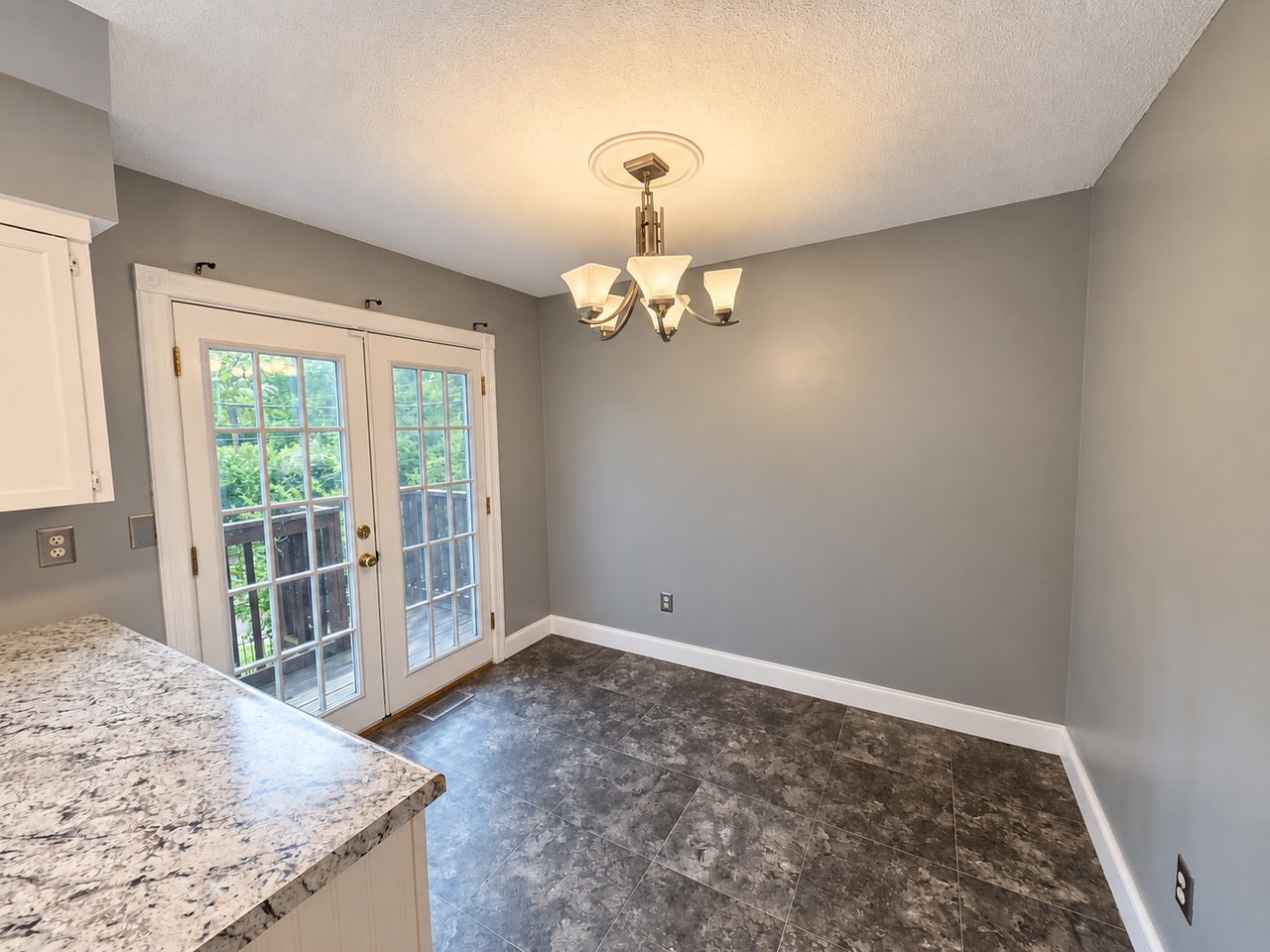 10021 W 52nd St - Photo 5 of 16