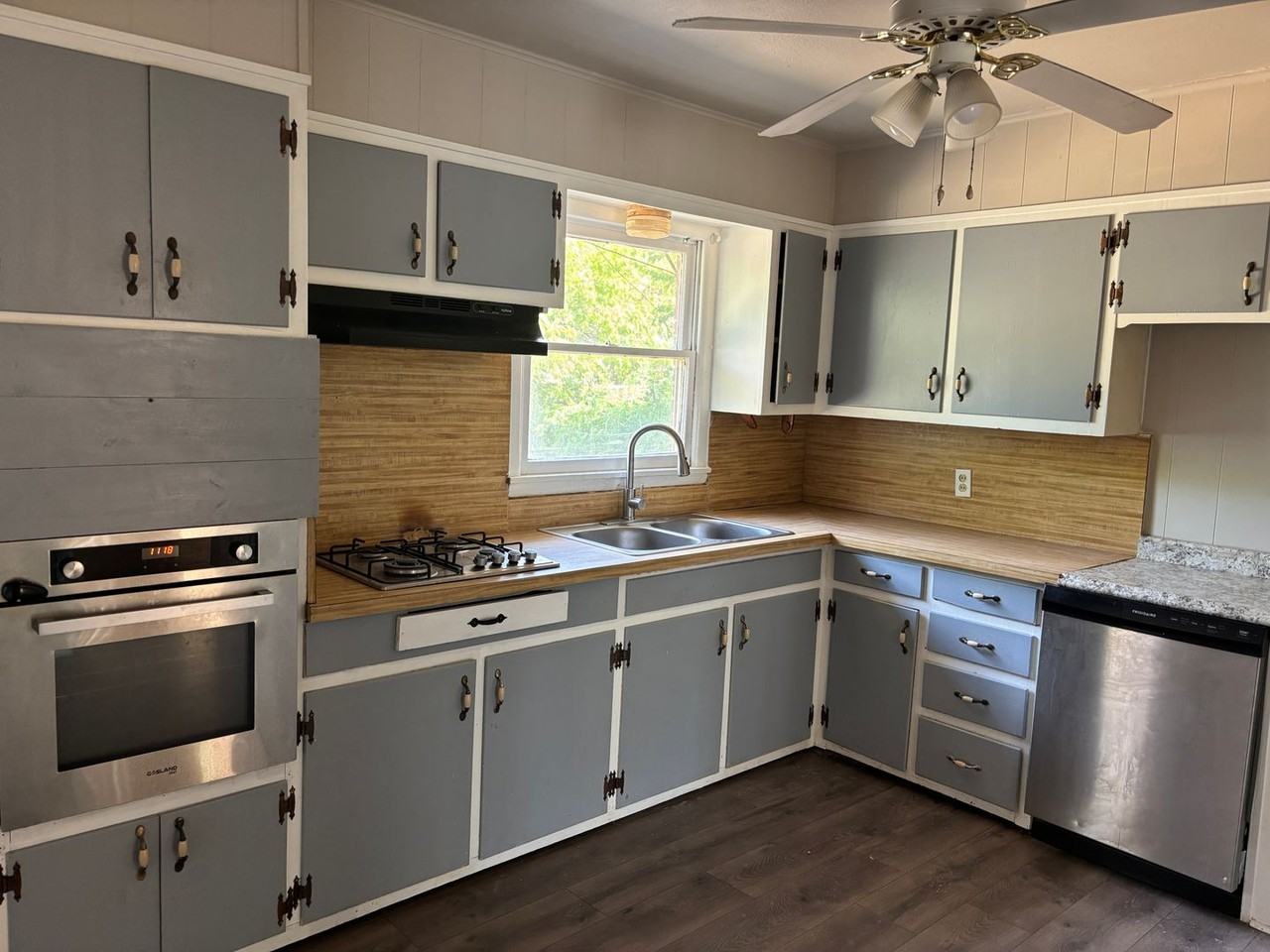 1705 W Birge St - Photo 3 of 7