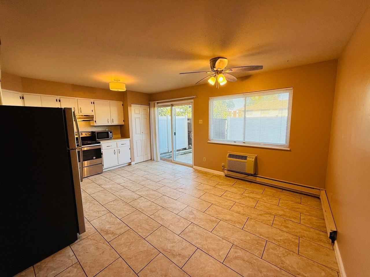 7318 Hazelcrest Dr - Photo 6 of 22