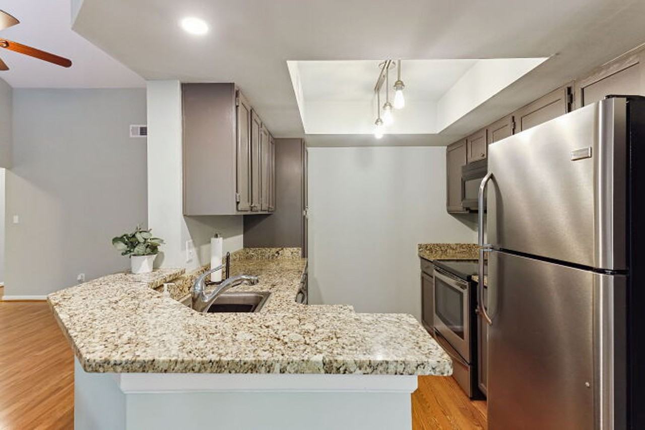 117 Abingdon Ct #2B - Photo 7 of 22