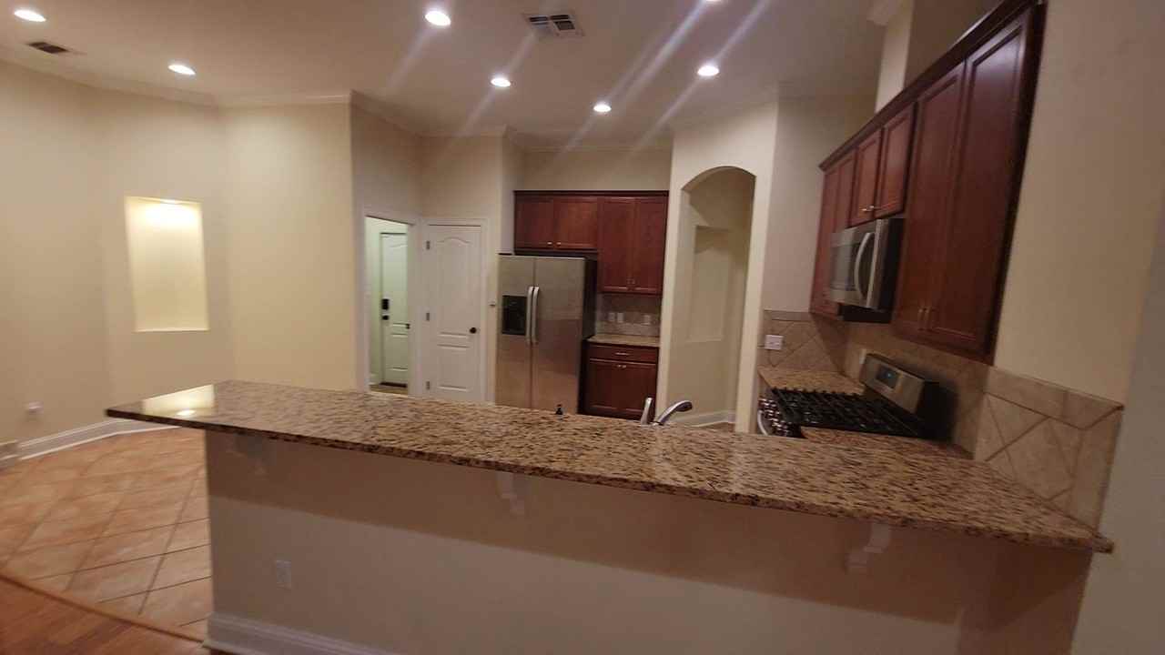 224 Telfair Ln - Photo 3 of 6