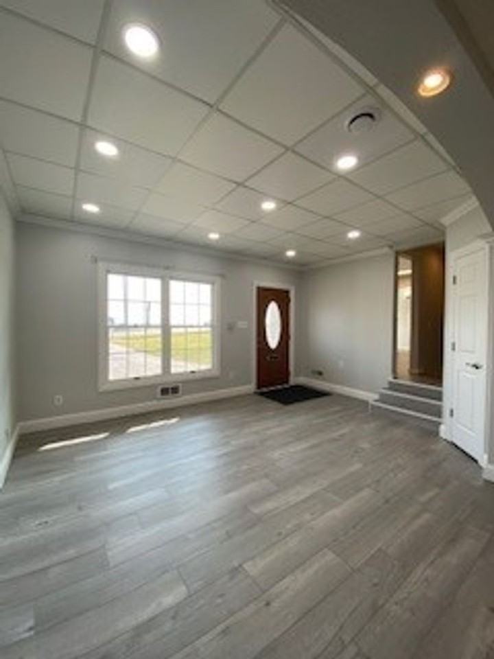 721 S Main St - Photo 2 of 47