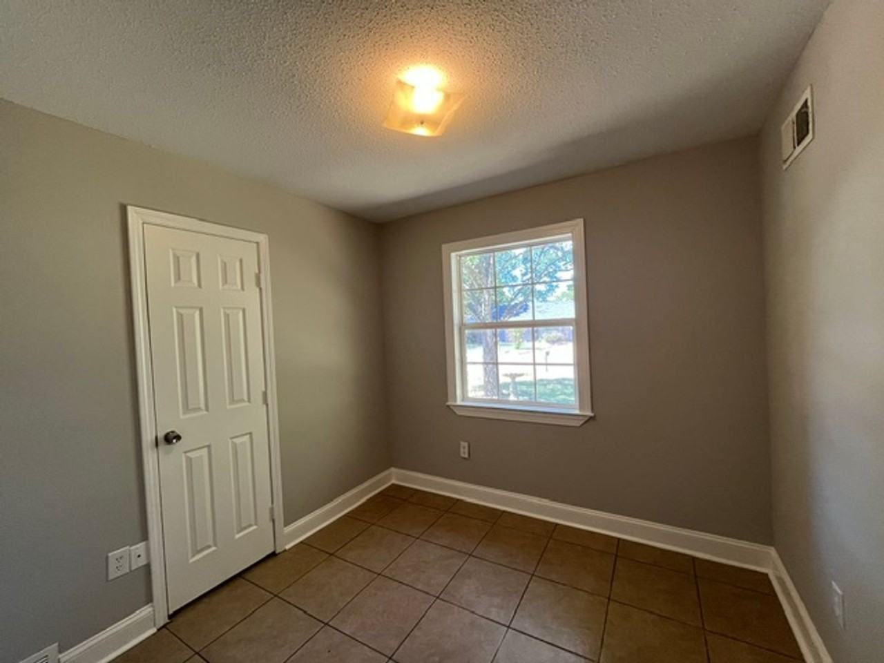 8258 Dottley Dr - Photo 6 of 11