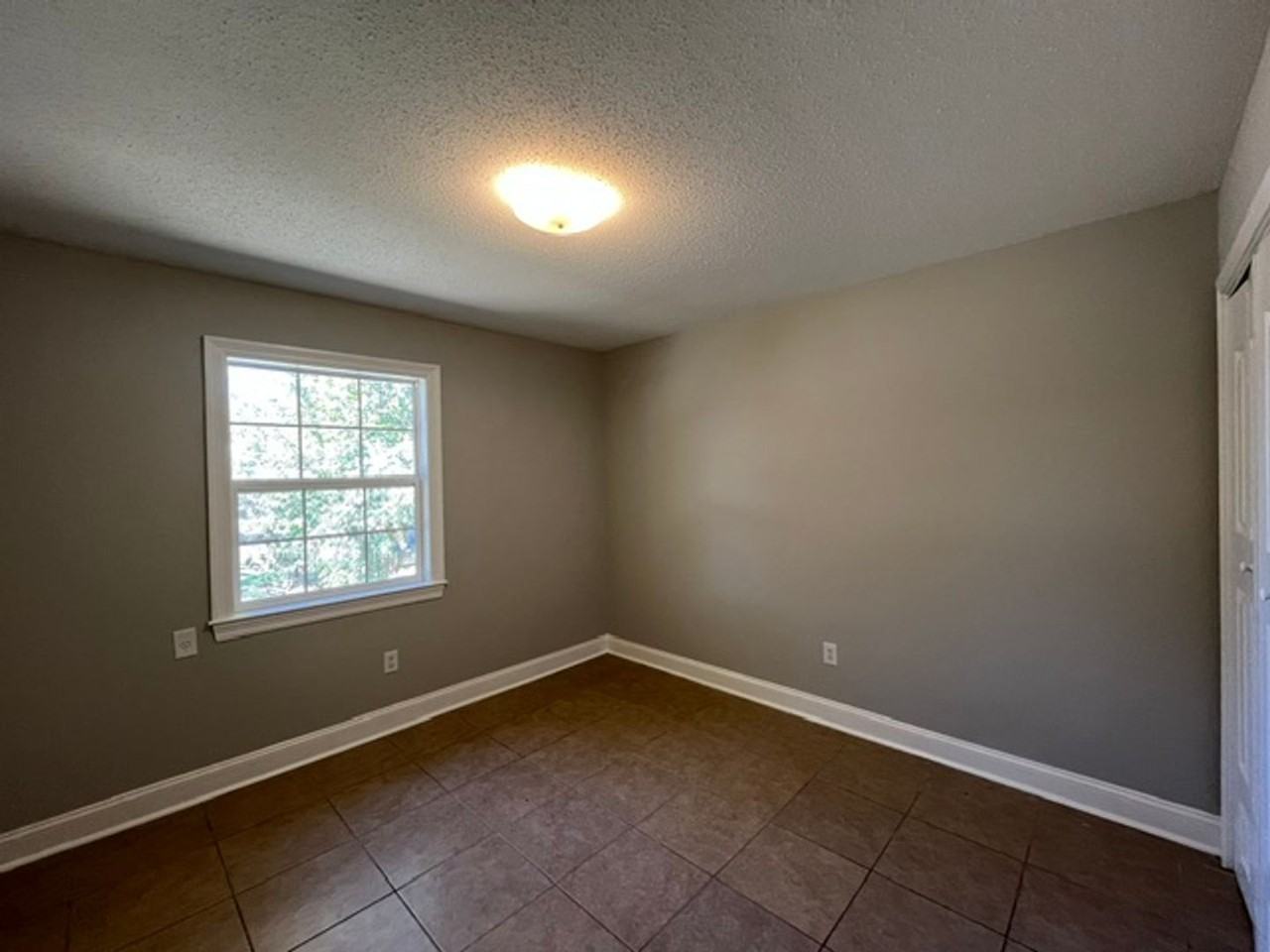8258 Dottley Dr - Photo 7 of 11