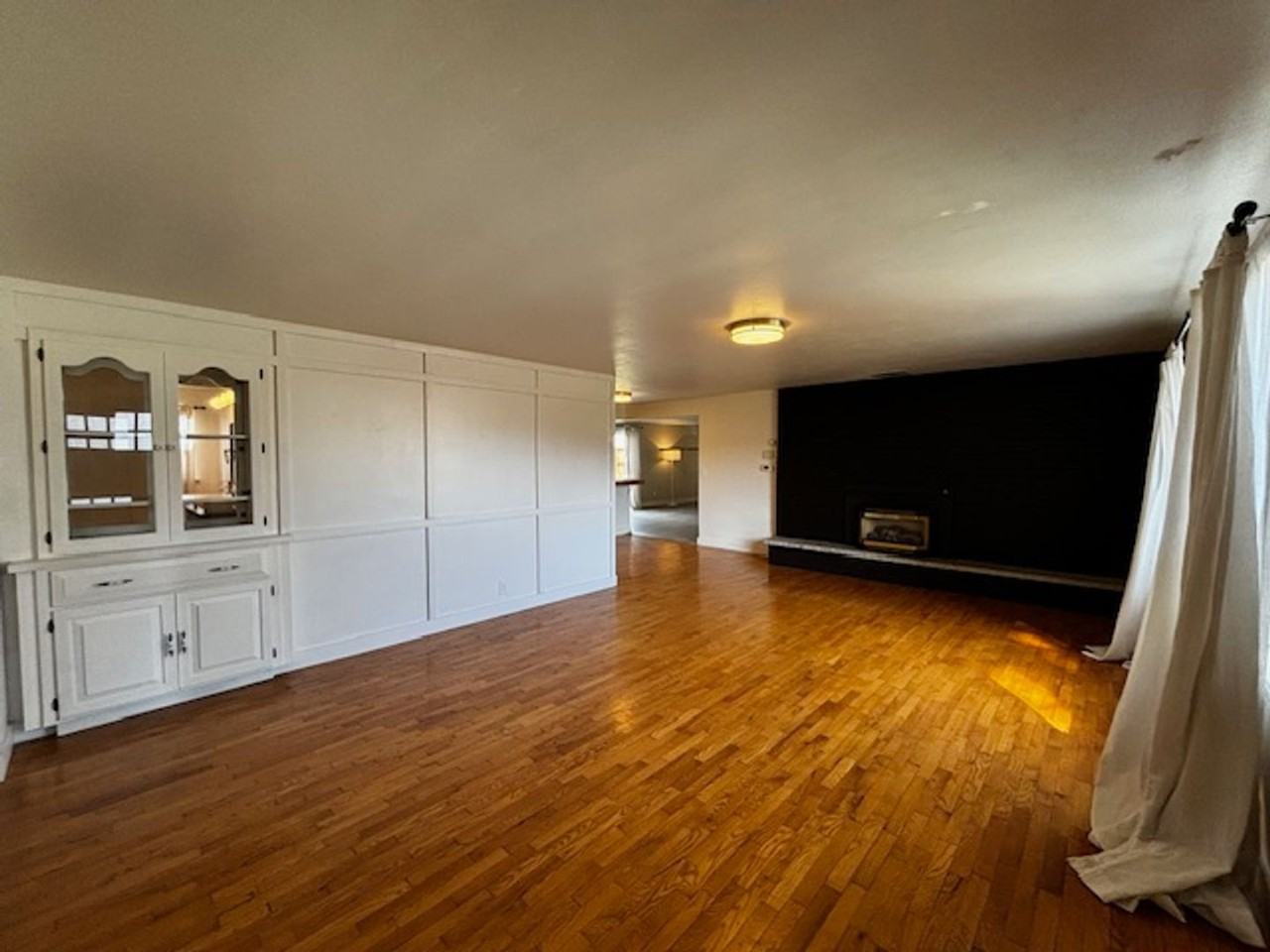 1873 Martin Rd - Photo 2 of 13