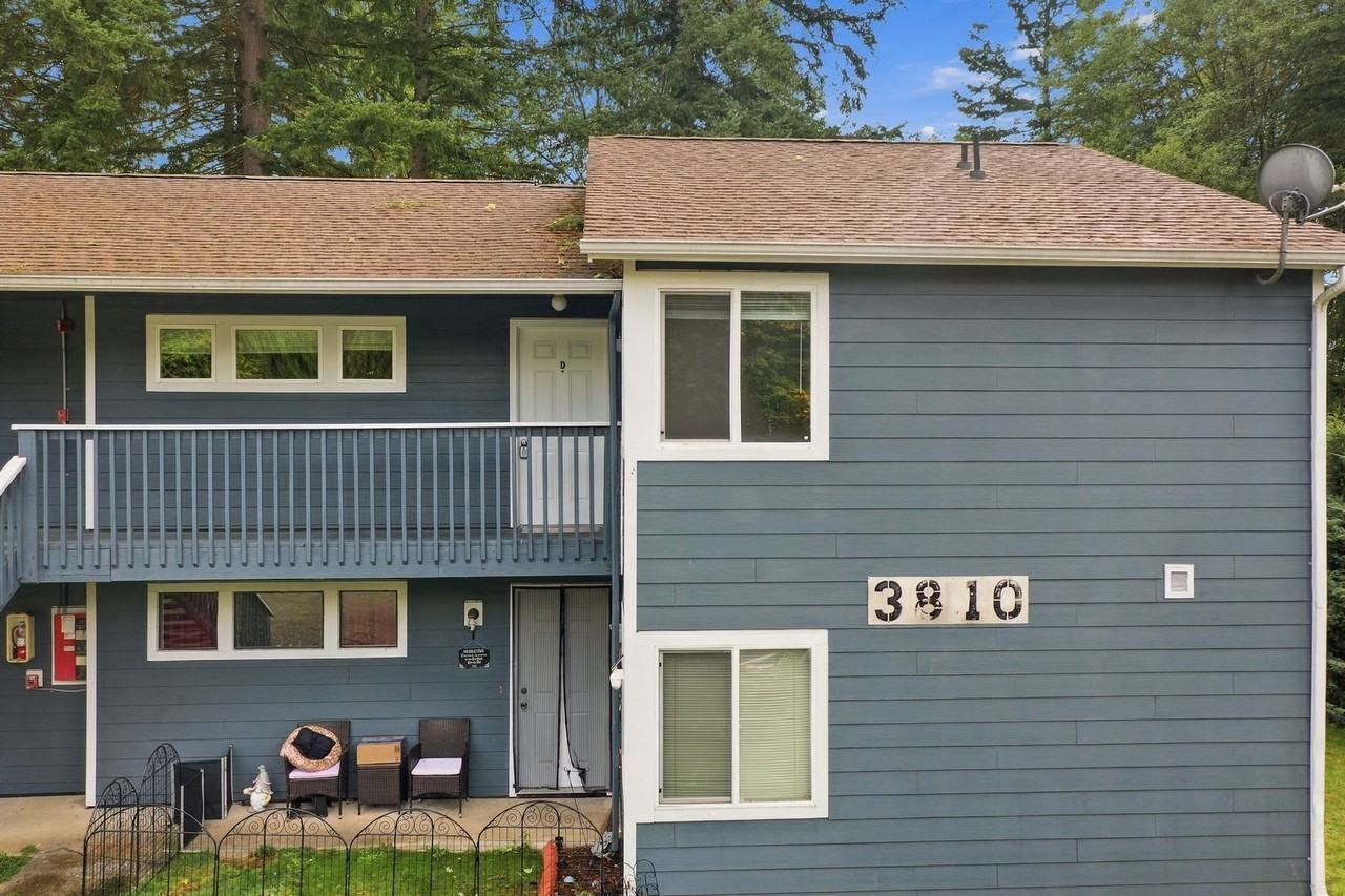 3810 22nd Ave Se #D - Photo 3 of 19