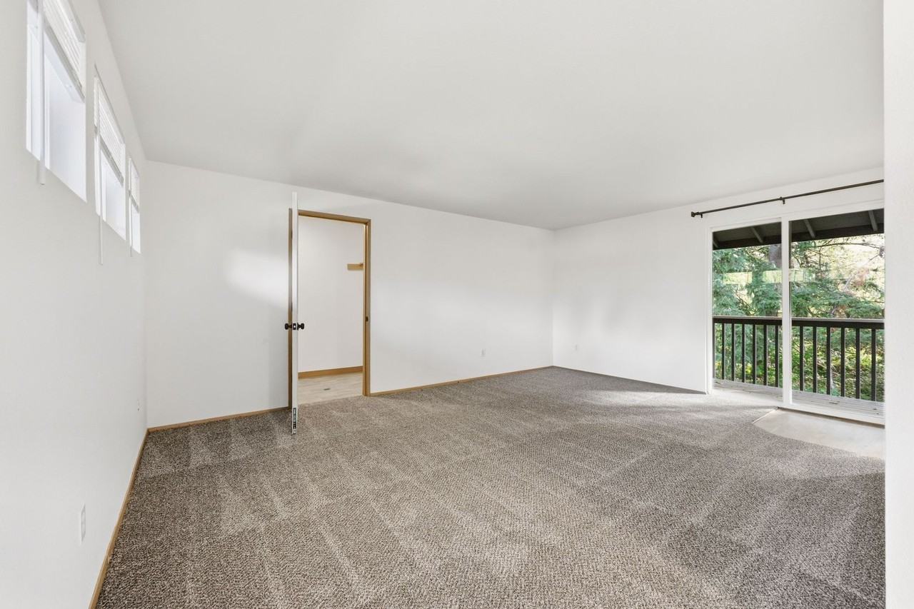 3810 22nd Ave Se #D - Photo 6 of 19