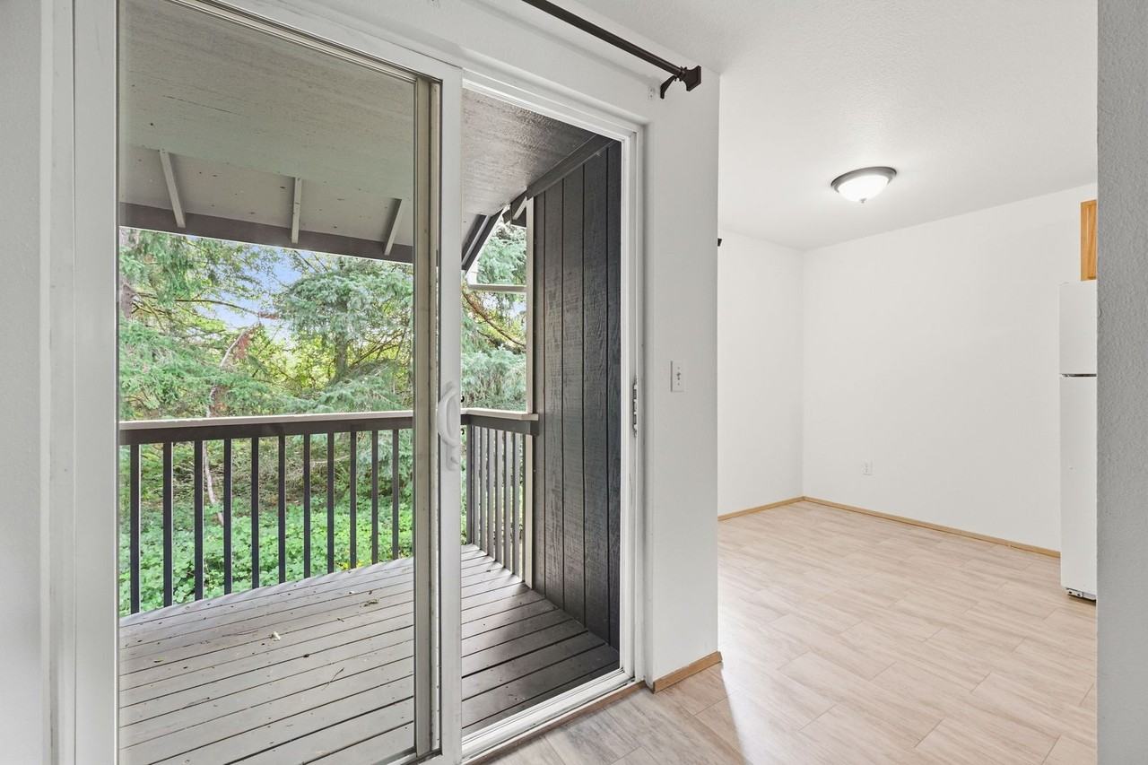 3810 22nd Ave Se #D - Photo 7 of 19