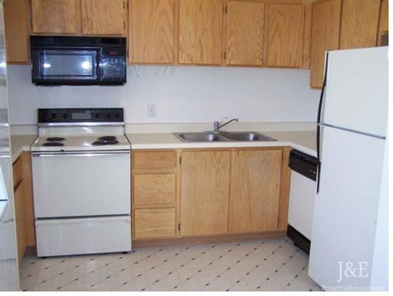 1123 W 425 S - Photo 2 of 8