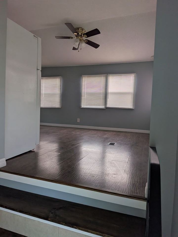 456 Center Crest Blvd - Photo 5 of 22