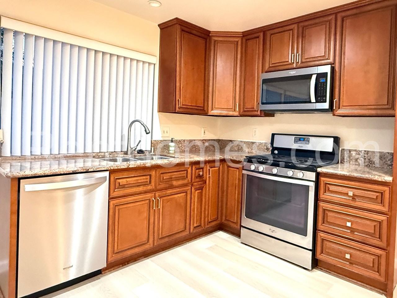 10906 Barbados Way - Photo 5 of 21