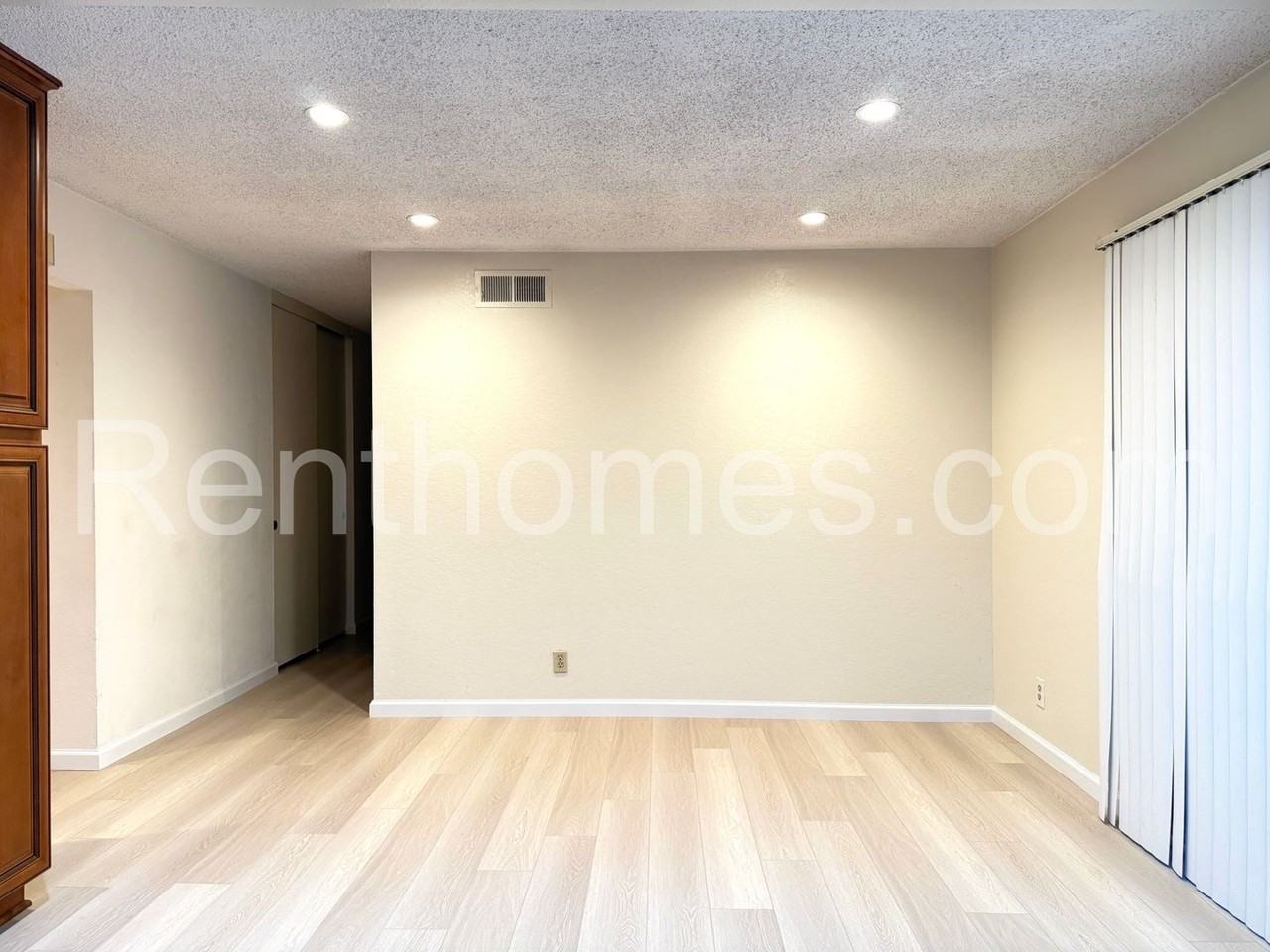 10906 Barbados Way - Photo 7 of 21