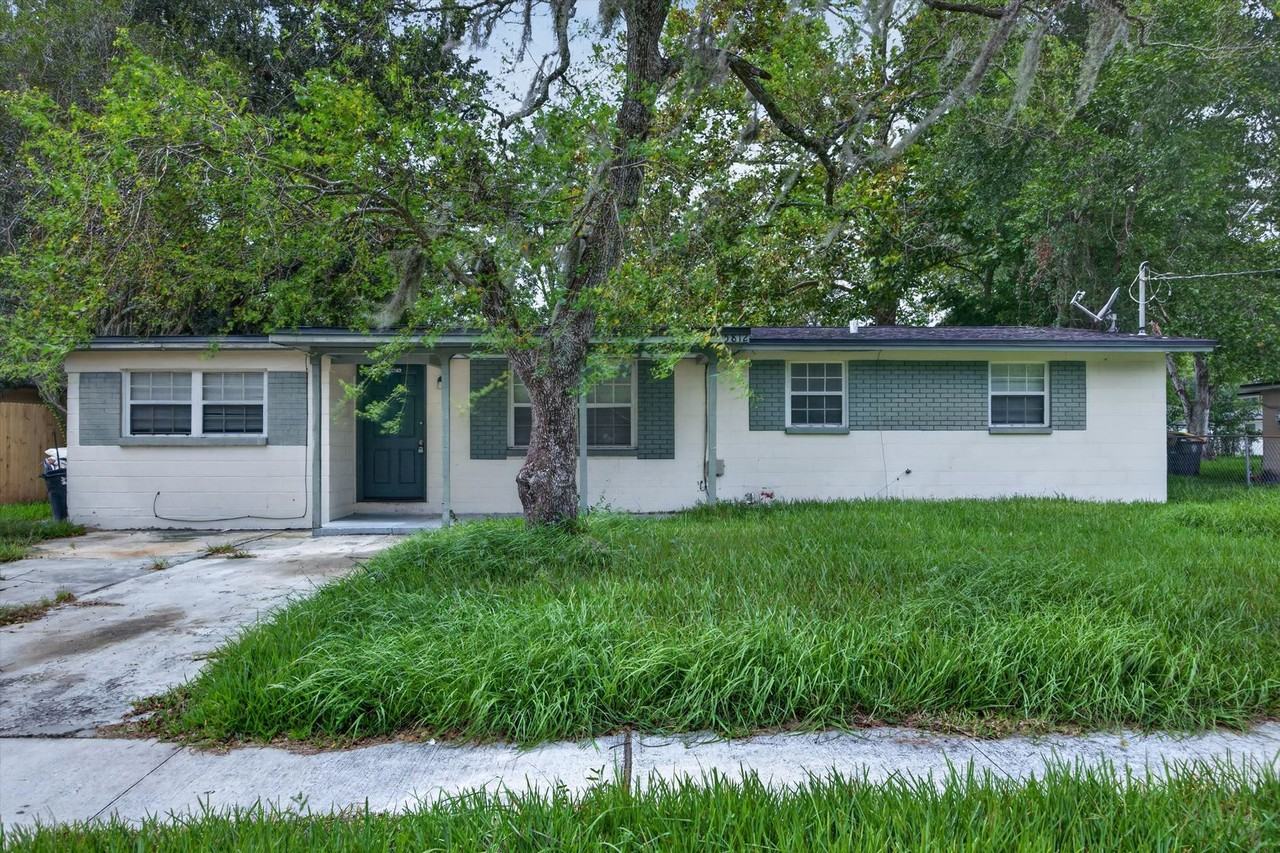 5812 Tampico Rd - Photo 2 of 26