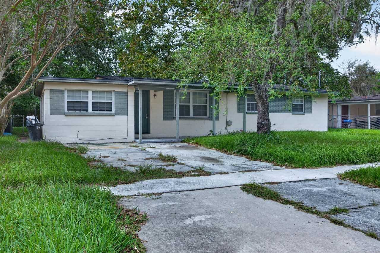 5812 Tampico Rd - Photo 3 of 26