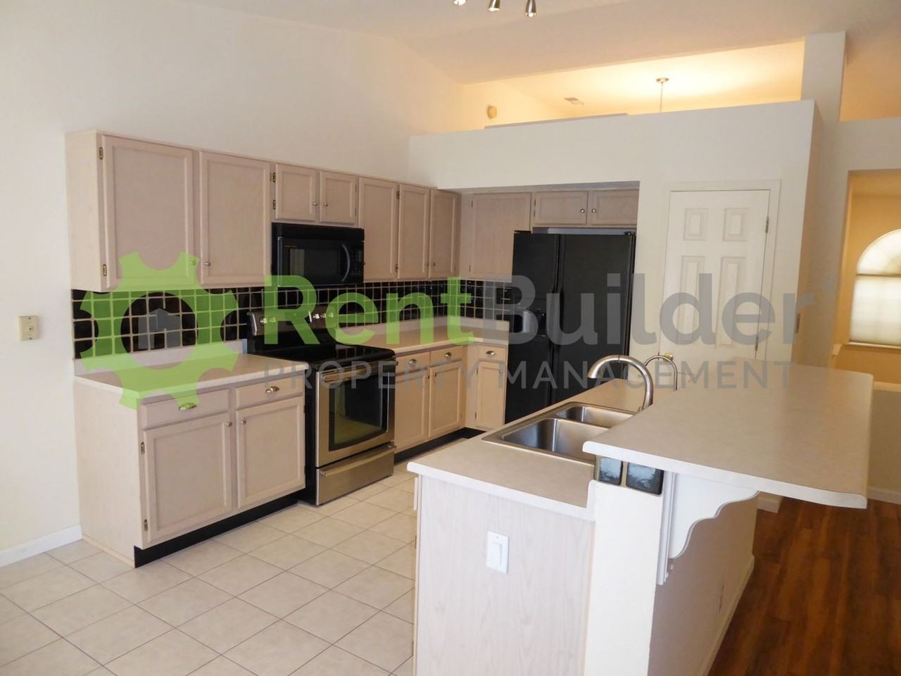 8421 Julian Robles St Ne - Photo 4 of 30