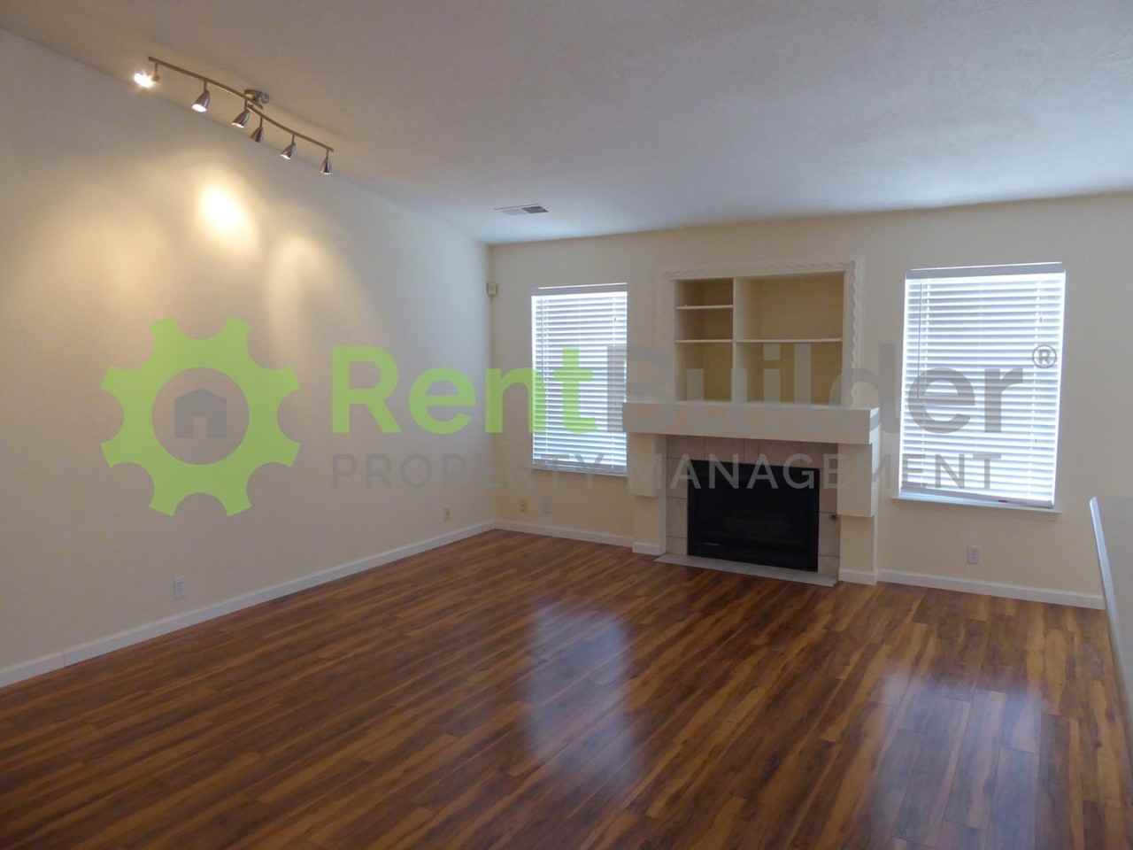 8421 Julian Robles St Ne - Photo 5 of 30