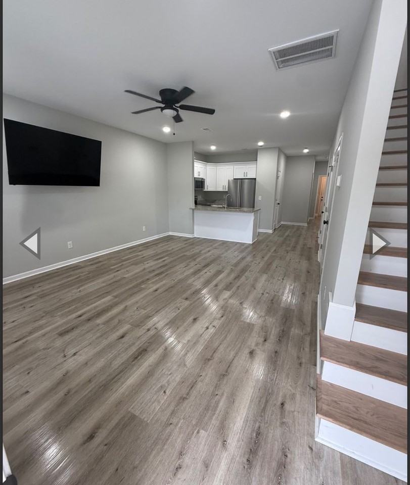 2519 Washington St - Photo 2 of 21